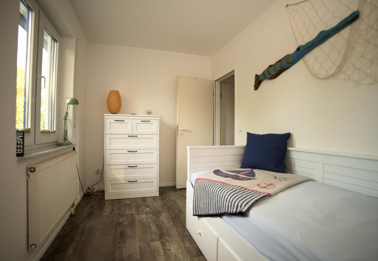 Schoene Ferienwohnung Breege Exterior photo
