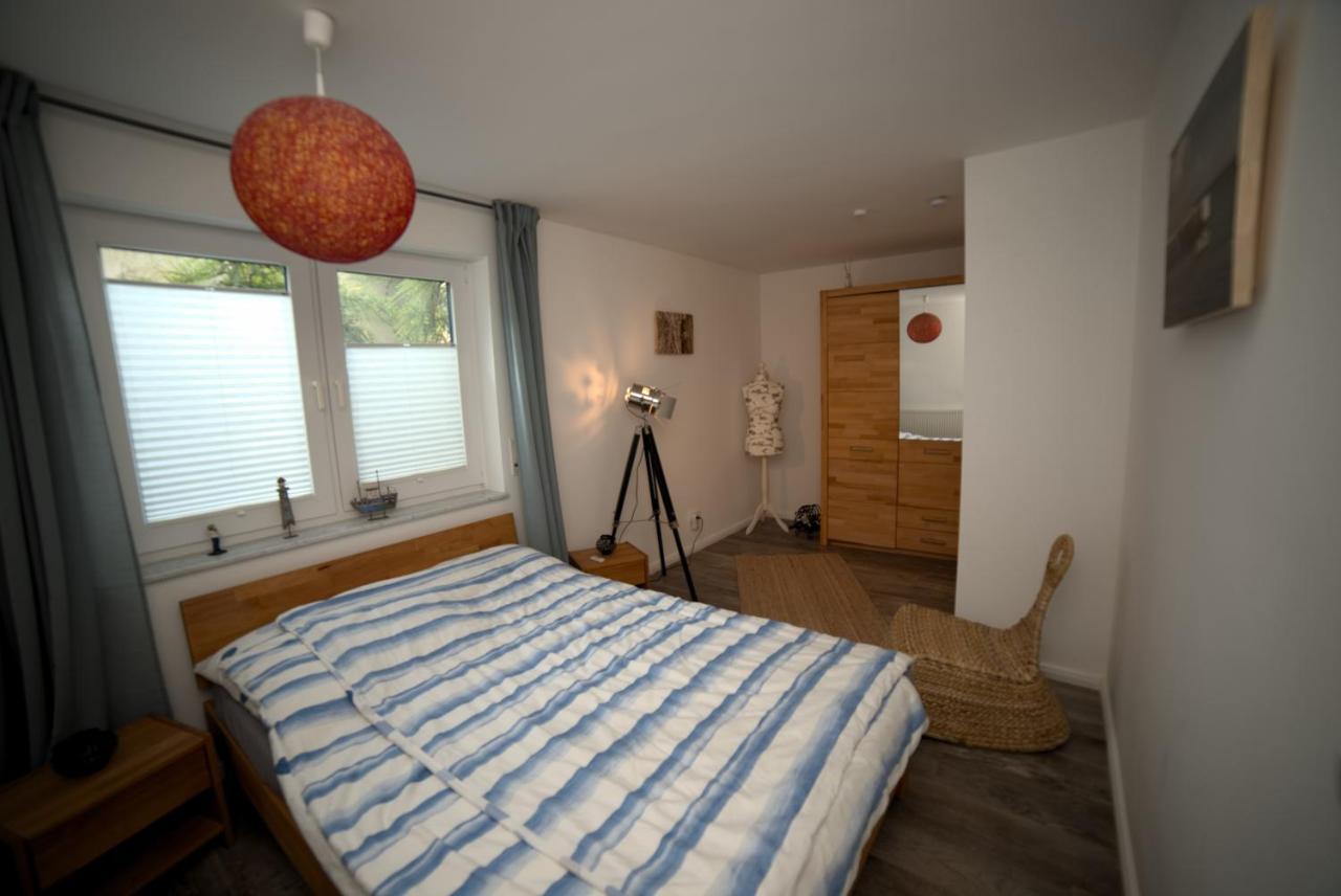 Schoene Ferienwohnung Breege Exterior photo